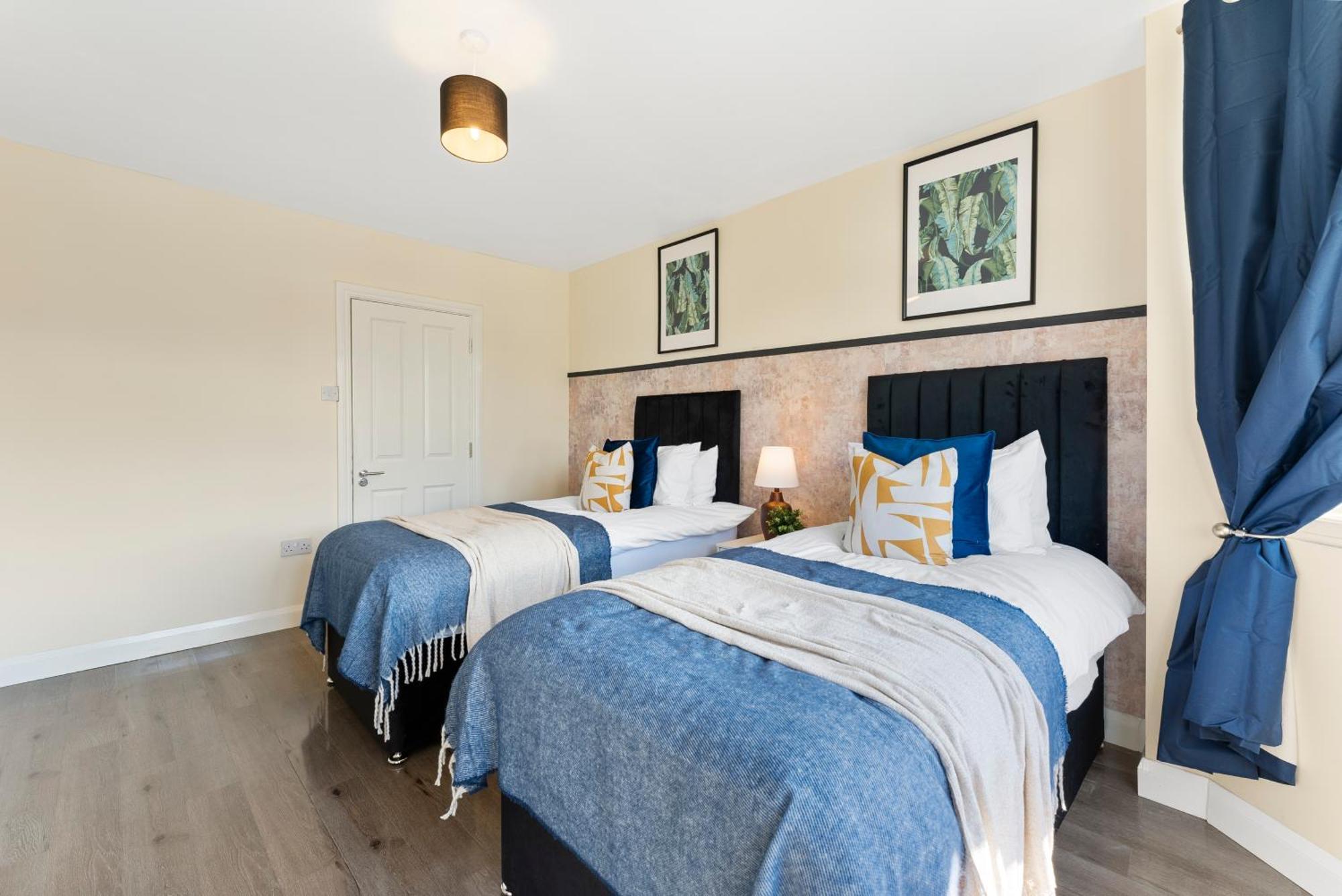 Stylish Wembley Gem - Parking -Sleeps 14 London Luaran gambar