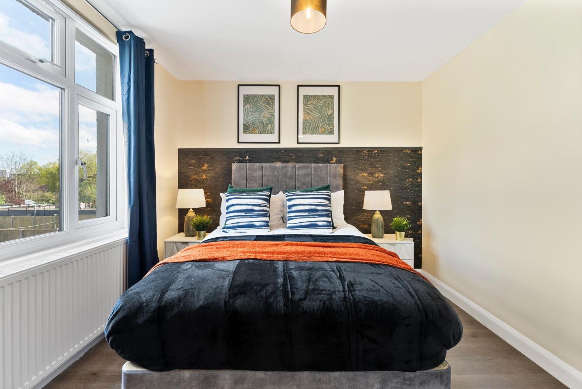 Stylish Wembley Gem - Parking -Sleeps 14 London Luaran gambar