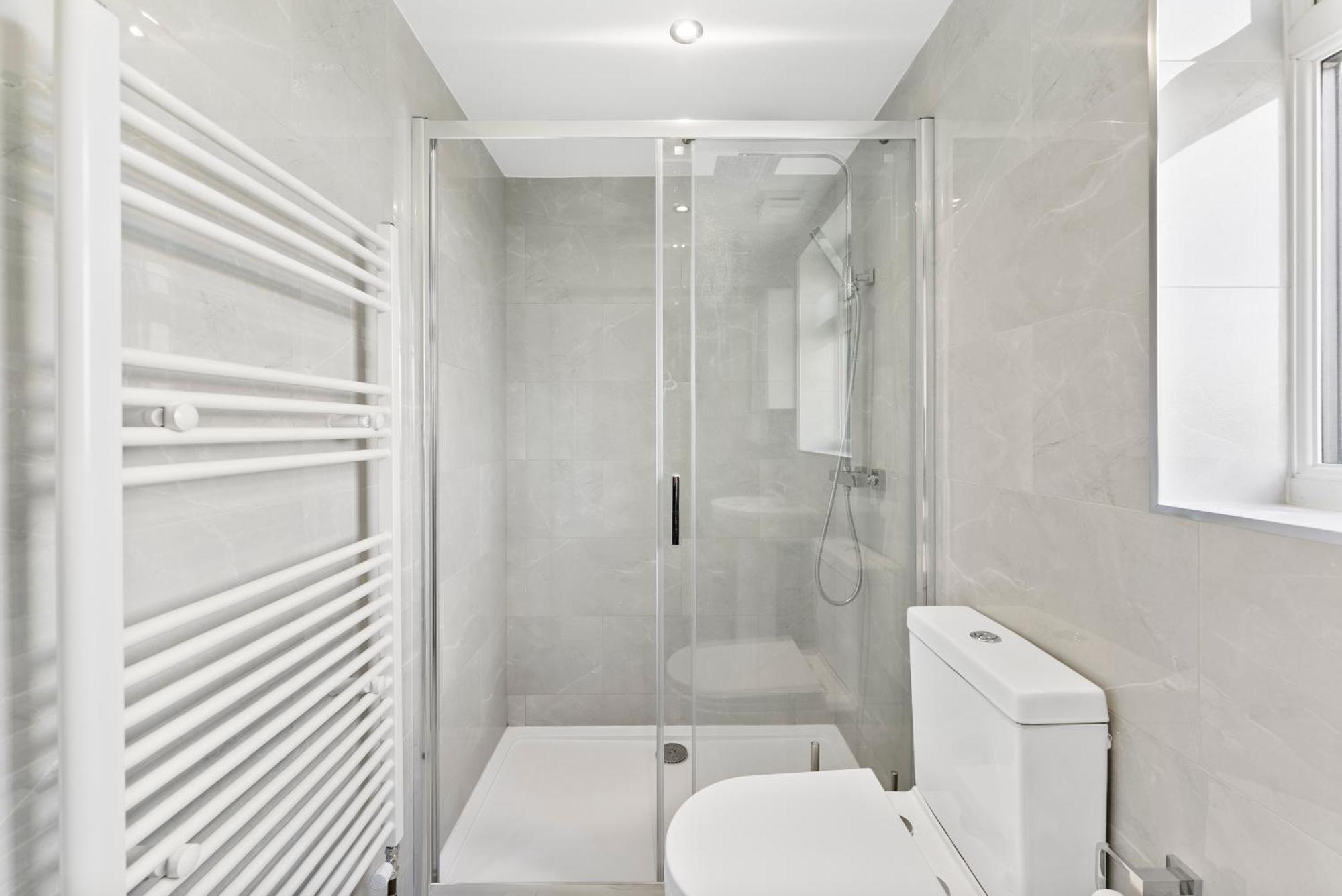 Stylish Wembley Gem - Parking -Sleeps 14 London Luaran gambar