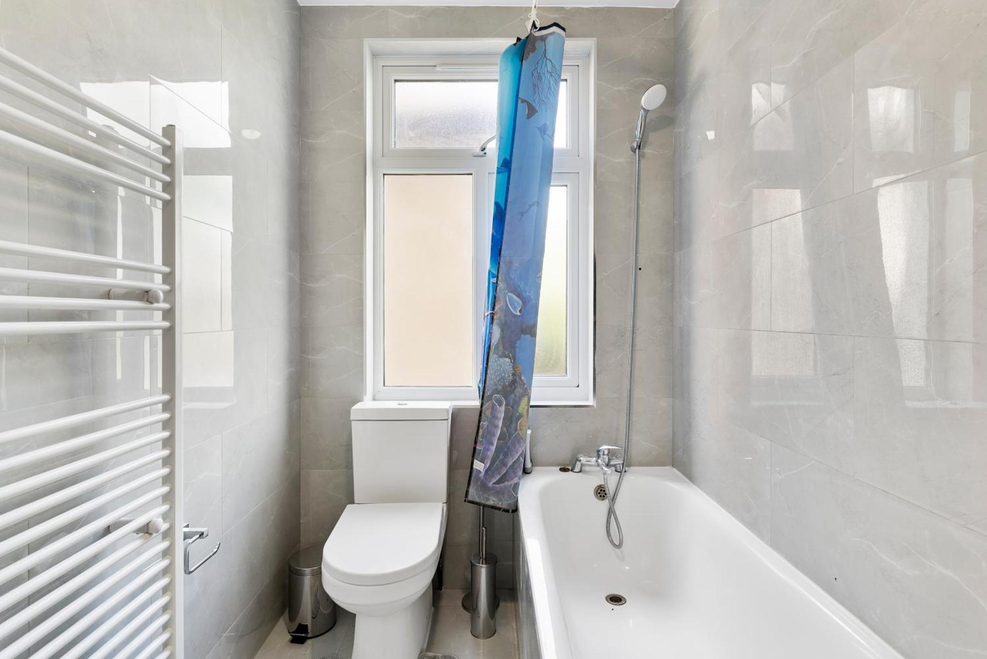 Stylish Wembley Gem - Parking -Sleeps 14 London Luaran gambar