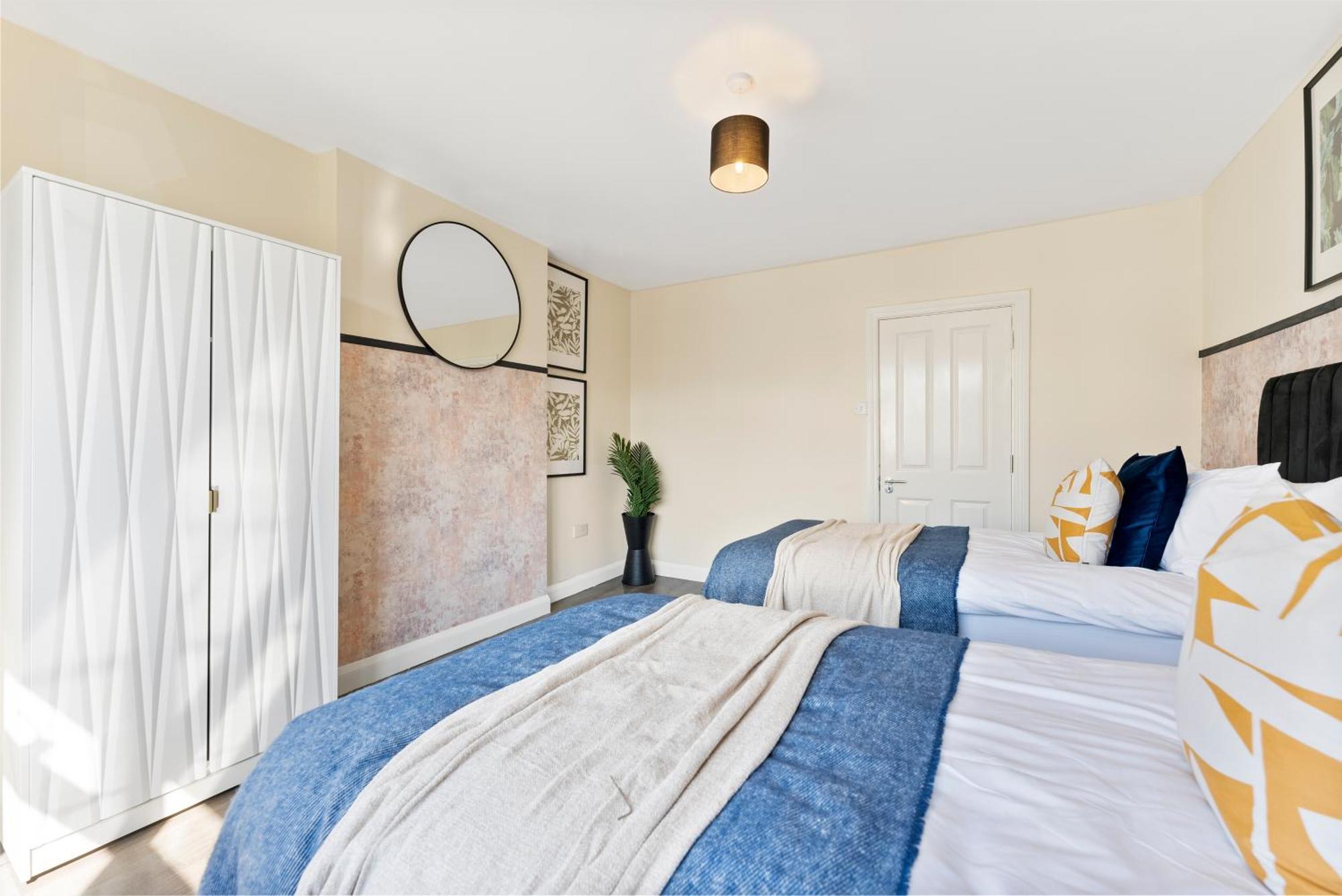 Stylish Wembley Gem - Parking -Sleeps 14 London Luaran gambar